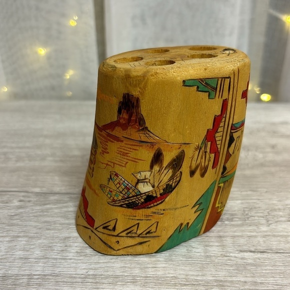 Wooden Pen Holder - Picture 3 of 9